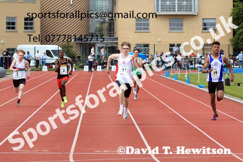 Mens U-17s and Boys U-15s 200 metres, 2022 Northern Inter Counties U17s and U15s Track and Field, York, Thursday, June 2nd. Photo: David T. Hewitson/Sports for All Pics
